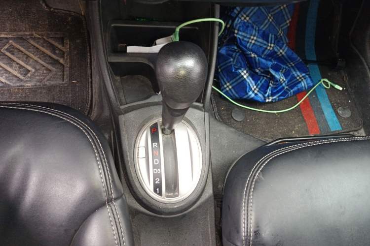 Used Honda Fit 2011 1.3L automatic comfort version Gear Lever