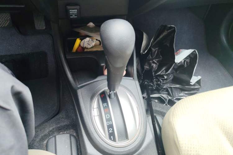 Used Honda Fit 2011 1.3L automatic comfort version Gear Lever