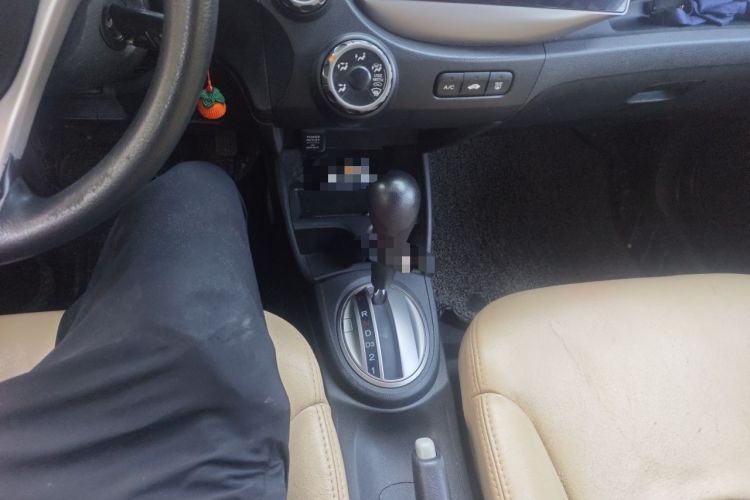 Used Honda Fit 2011 1.3L automatic comfort version Gear Lever