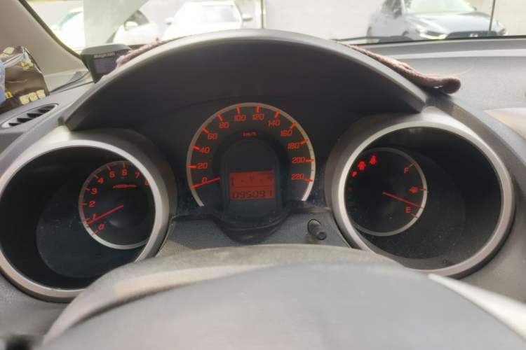 Used Honda Fit 2011 1.5L Automatic Luxury Edition Instrument Cluster