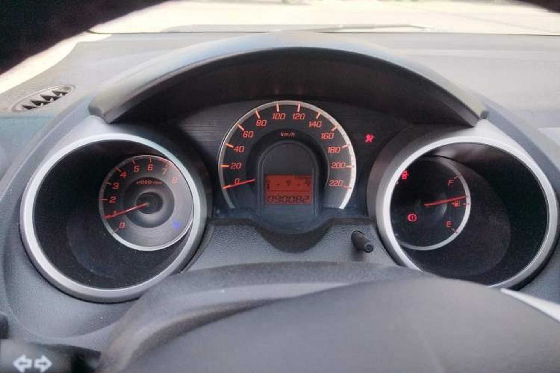 Used Honda Fit 2011 1.3L automatic comfort version Instrument Cluster