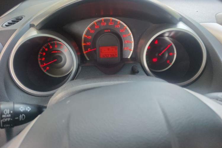 Used Honda Fit 2011 1.3L automatic comfort version Instrument Cluster