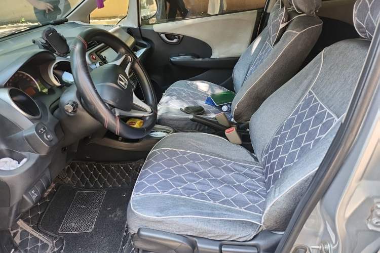 Used Honda Fit 2011 1.3L automatic comfort version Left Front Seat