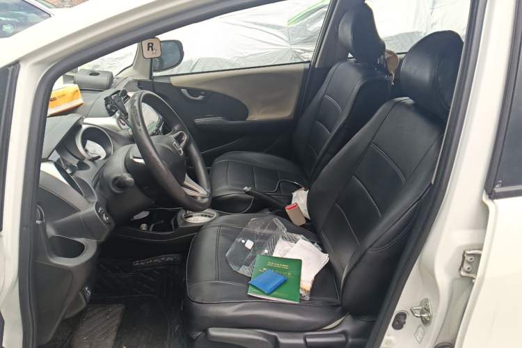 Used Honda Fit 2011 1.5L Automatic Luxury Edition Left Front Seat