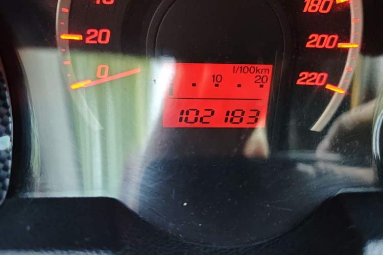 Used Honda Fit 2011 1.3L automatic comfort version Odometer Close Up