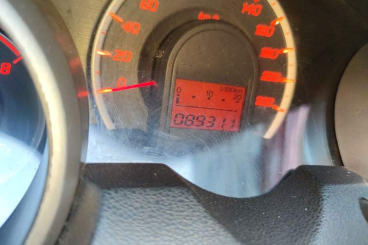 Used Honda Fit 2011 1.3L automatic comfort version Odometer Close Up