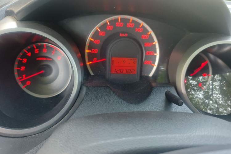 Used Honda Fit 2011 1.3L automatic comfort version Odometer Close Up