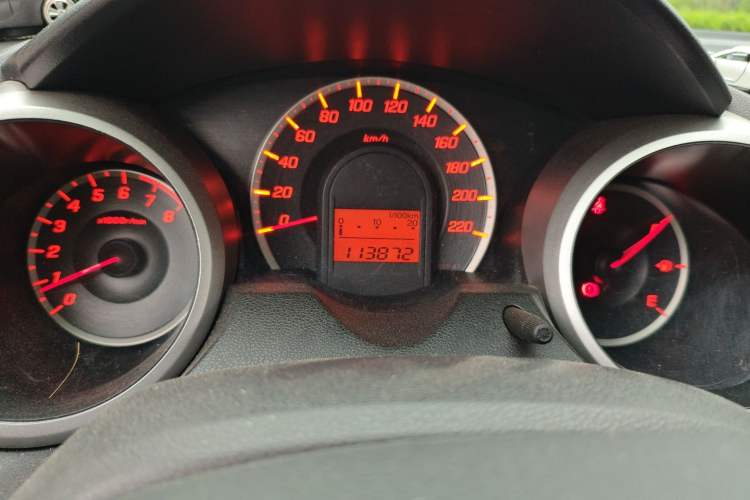 Used Honda Fit 2011 1.3L automatic comfort version Odometer Close Up