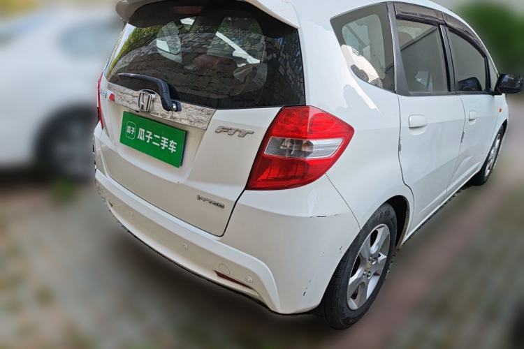 Used Honda Fit 2011 1.3L automatic comfort version Rear Right 45 Deg