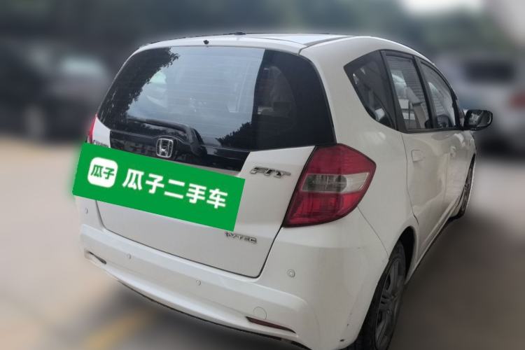 Used Honda Fit 2011 1.3L automatic comfort version Rear Right 45 Deg