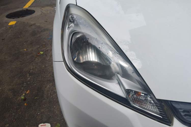 Used Honda Fit 2011 1.3L automatic comfort version Right Front Headlight