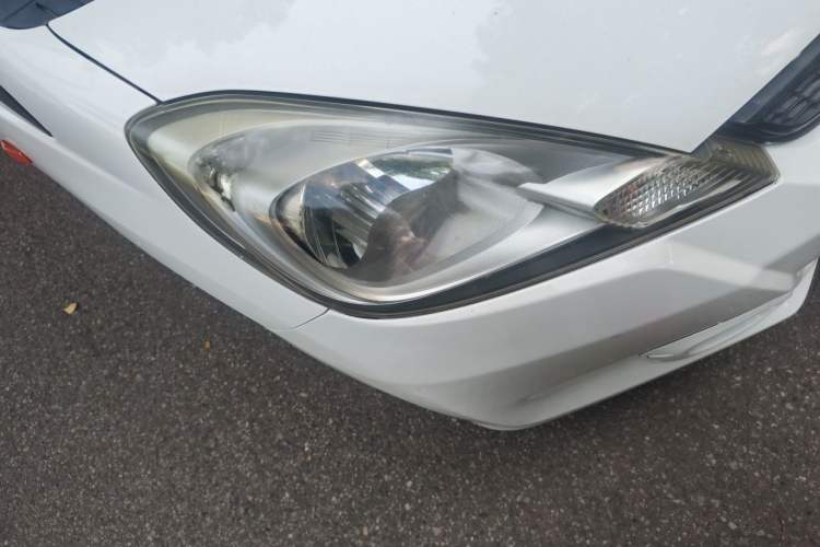 Used Honda Fit 2011 1.3L automatic comfort version Right Front Headlight