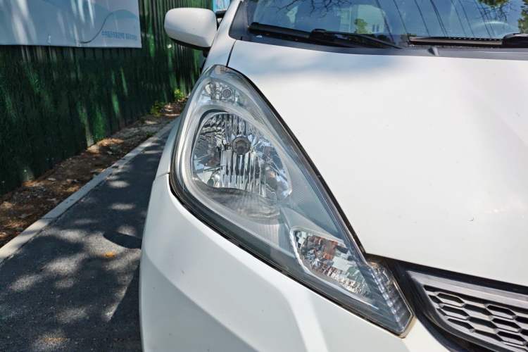 Used Honda Fit 2011 1.3L automatic comfort version Right Front Headlight