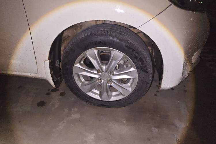 Used Honda Fit 2011 1.5L manual luxury version Right Front Wheel Hub