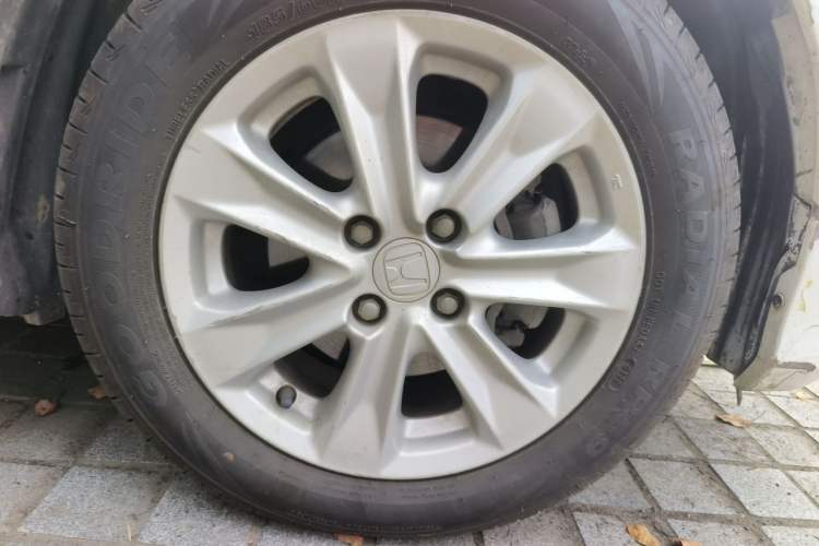 Used Honda Fit 2011 1.5L Automatic Luxury Edition Right Front Wheel Hub