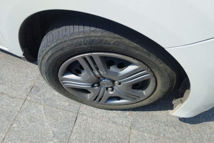 Used Honda Fit 2011 1.3L automatic comfort version Right Front Wheel Hub