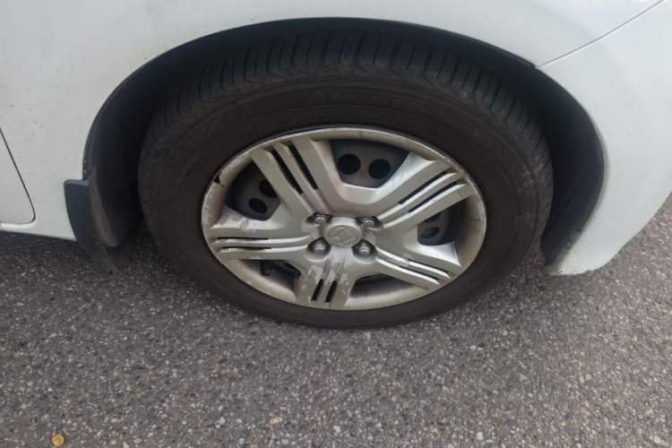 Used Honda Fit 2011 1.3L automatic comfort version Right Front Wheel Hub