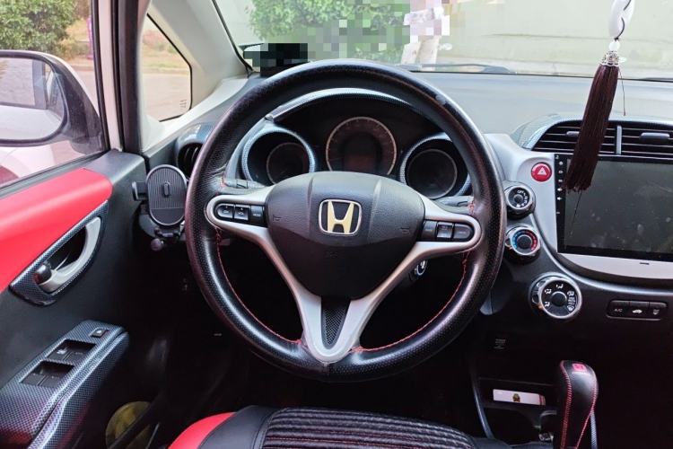 Used Honda Fit 2011 1.3L automatic comfort version Steering Wheel