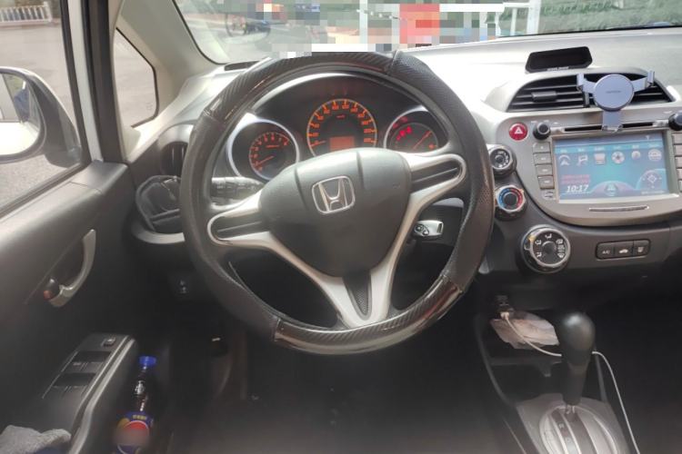 Used Honda Fit 2011 1.5L Automatic Luxury Edition Steering Wheel