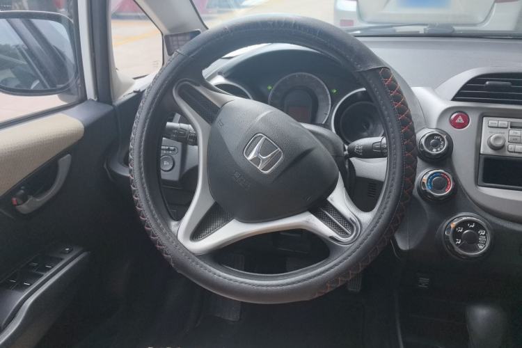 Used Honda Fit 2011 1.3L automatic comfort version Steering Wheel