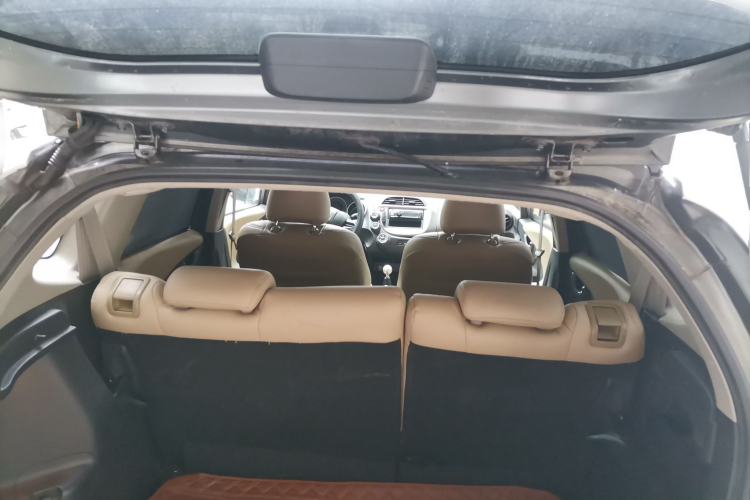 Used Honda Fit 2011 1.3L manual Comfort version Trunk