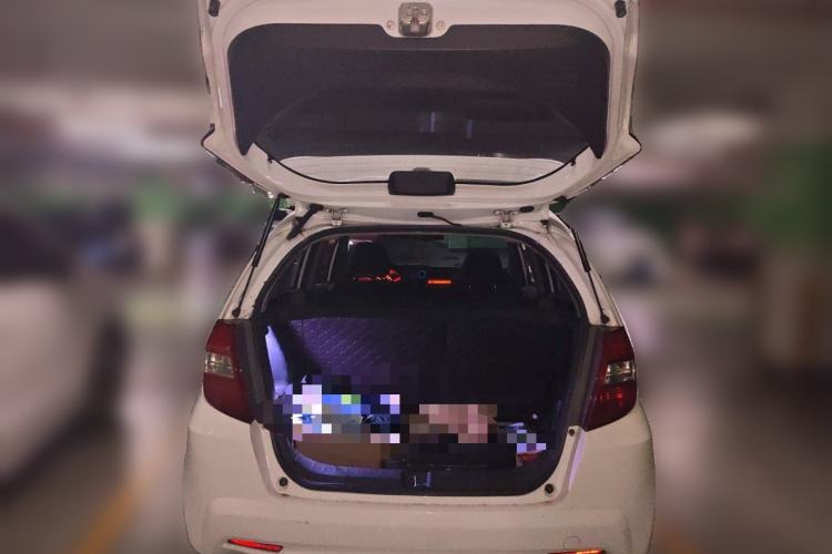 Used Honda Fit 2011 1.5L manual luxury version Trunk