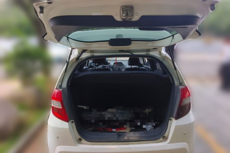 Used Honda Fit 2011 1.5L Automatic Luxury Edition Trunk