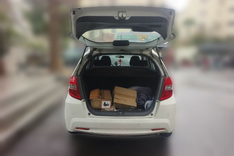 Used Honda Fit 2011 1.5L manual luxury version Trunk
