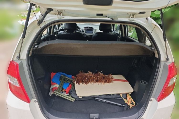 Used Honda Fit 2011 1.3L manual Comfort version Trunk