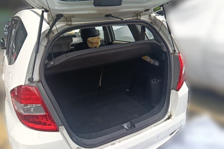 Used Honda Fit 2011 1.5L Automatic Luxury Edition Trunk