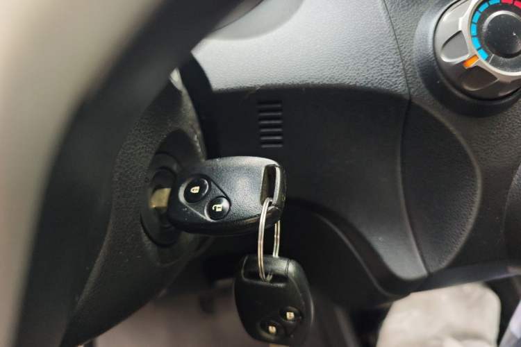 Used Honda Fit 2011 1.3L manual Comfort version Vehicle Key