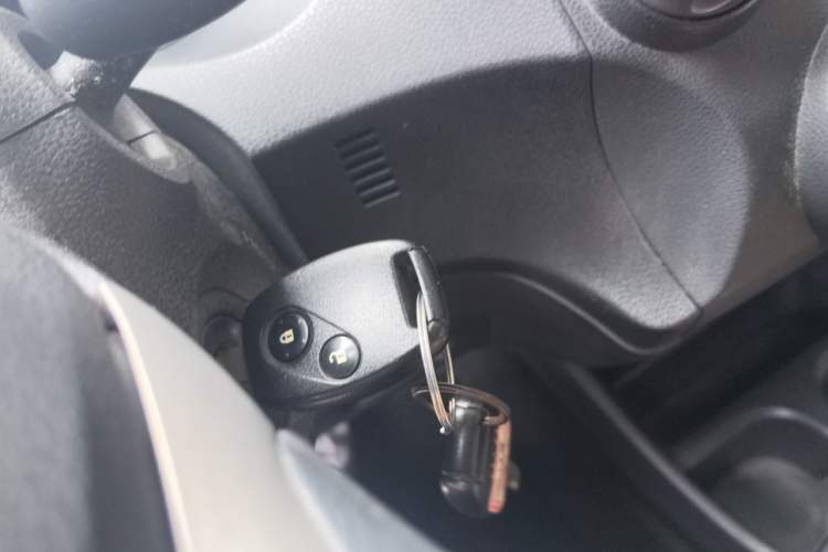 Used Honda Fit 2011 1.3L automatic comfort version Vehicle Key