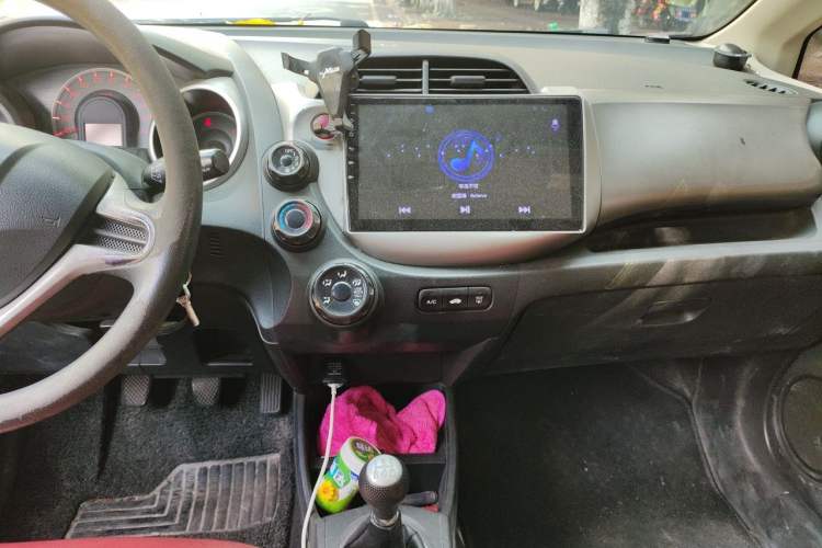 Used Honda Fit 2011 1.3L manual Comfort version Audio And AC Panel