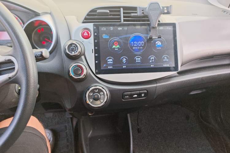 Used Honda Fit 2011 1.3L manual Comfort version Audio And AC Panel
