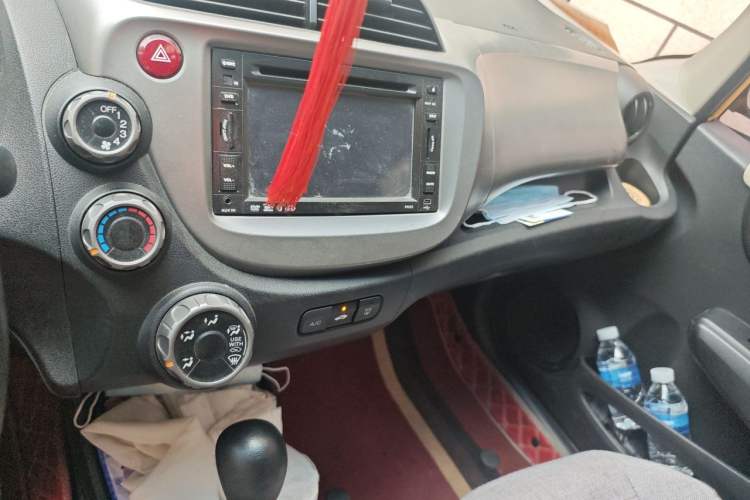 Used Honda Fit 2011 1.3L automatic comfort version Audio And AC Panel