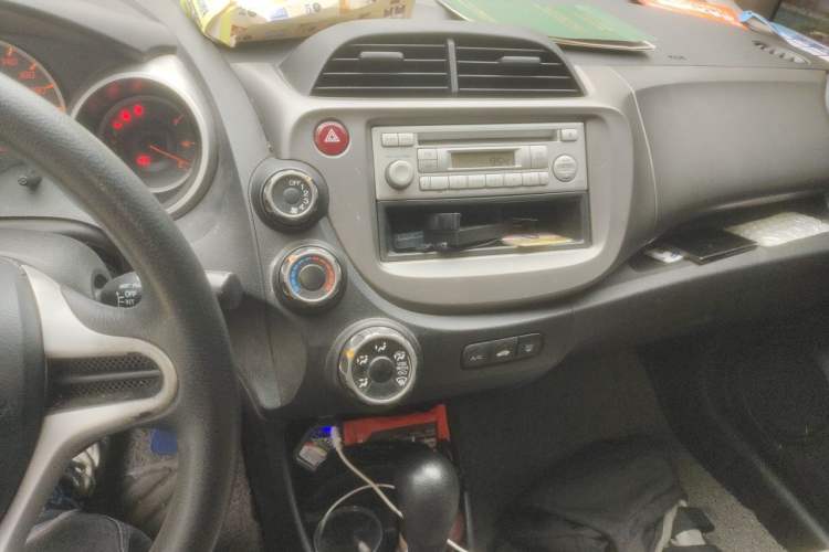 Used Honda Fit 2011 1.3L automatic comfort version Audio And AC Panel