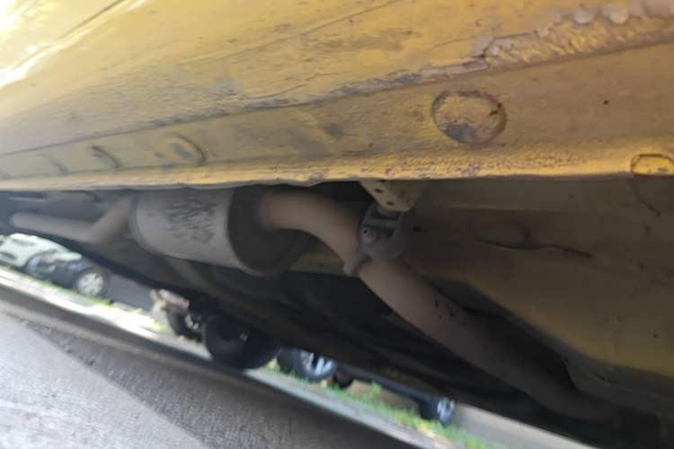 Used Honda Fit 2011 1.3L automatic comfort version Chassis Front Right