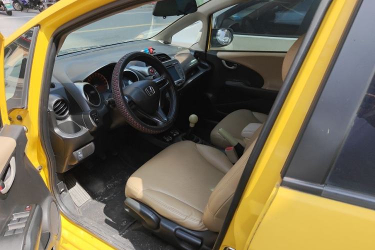 Used Honda Fit 2011 1.3L manual Comfort version Driver Seat