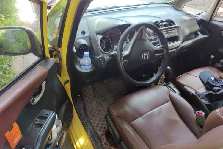 Used Honda Fit 2011 1.3L automatic comfort version Driver Seat
