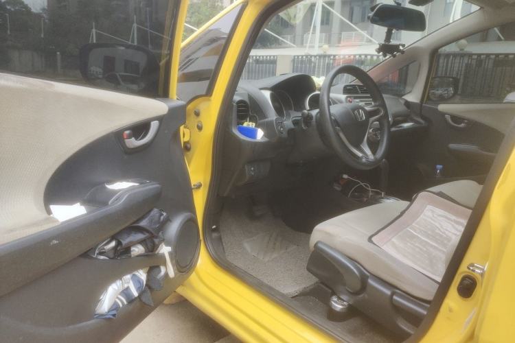 Used Honda Fit 2011 1.3L automatic comfort version Driver Seat