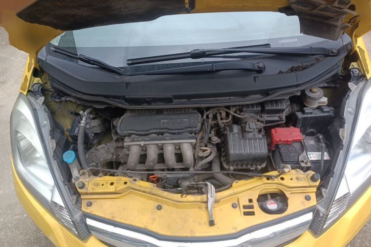 Used Honda Fit 2011 1.5L Automatic Luxury Edition Engine Bay