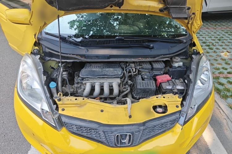 Used Honda Fit 2011 1.3L automatic comfort version Engine Bay
