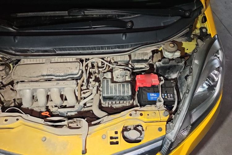 Used Honda Fit 2011 1.5L Automatic Luxury Edition Engine Bay Left