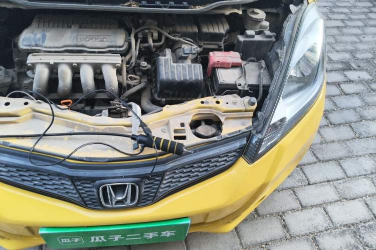 Used Honda Fit 2011 1.3L automatic comfort version Engine Bay Left