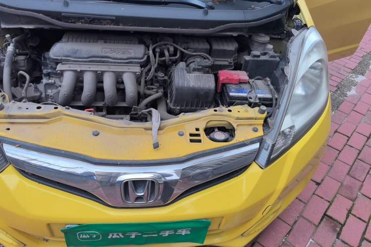 Used Honda Fit 2011 1.5L Automatic Luxury Edition Engine Bay Left
