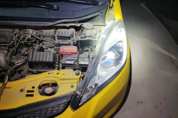 Used Honda Fit 2011 1.3L manual Comfort version Engine Bay Left