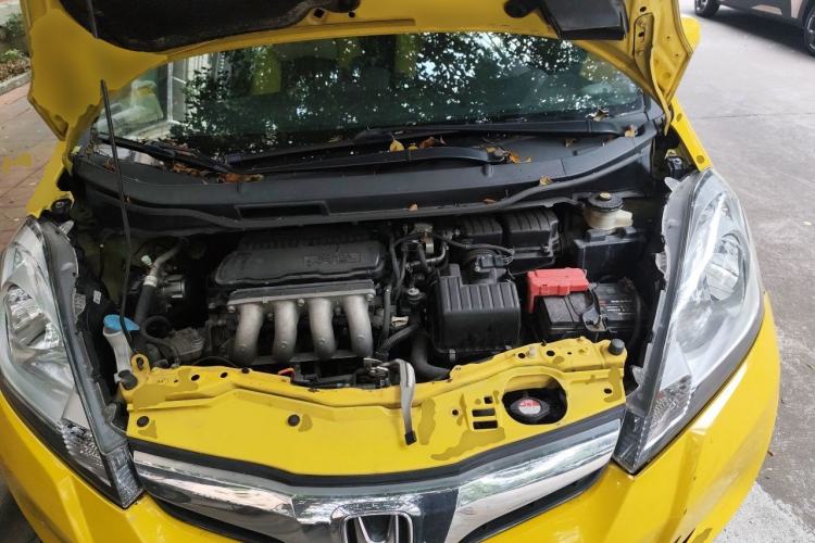 Used Honda Fit 2011 1.5L Automatic Luxury Edition Engine Bay