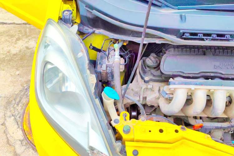 Used Honda Fit 2011 1.5L Automatic Luxury Edition Engine Bay Right