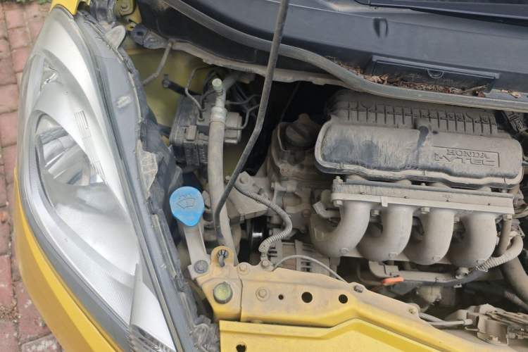 Used Honda Fit 2011 1.3L automatic comfort version Engine Bay Right