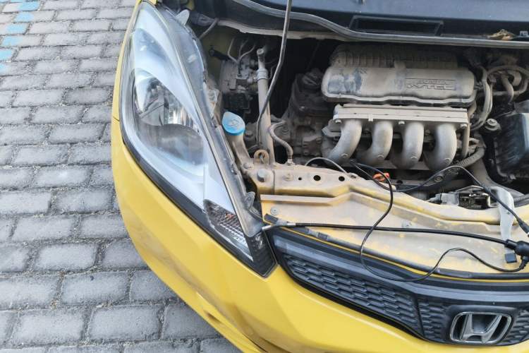 Used Honda Fit 2011 1.3L automatic comfort version Engine Bay Right